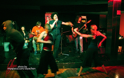 NXNE 2006: Jason Vanstone, Elizabeth Dawn Snell and Andreah Hunt awaken the dance floor at the Richmond Lounge.  Lai Yee Ho, Mike Clark, Belladonna and Johnny Ray Gun enjoy.